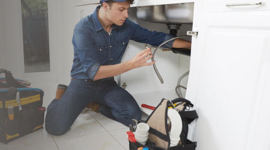Local tankless water heater installation in Redford, MO